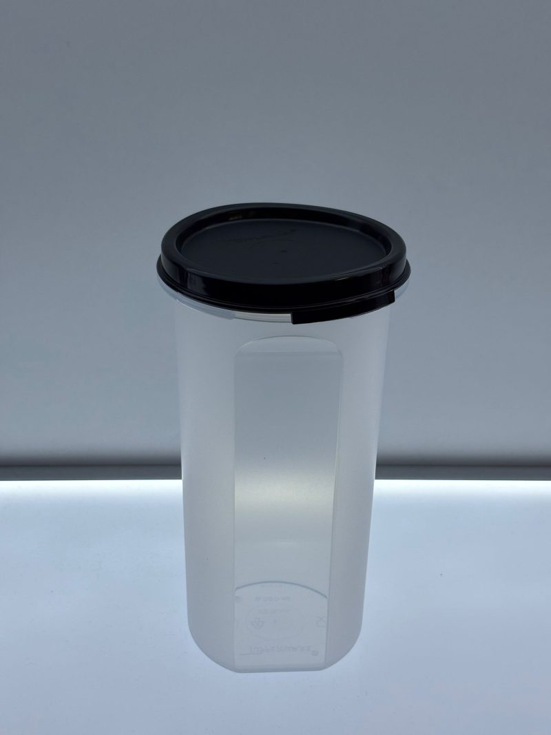 Recipient rotund 3 (650 ml) capac negru